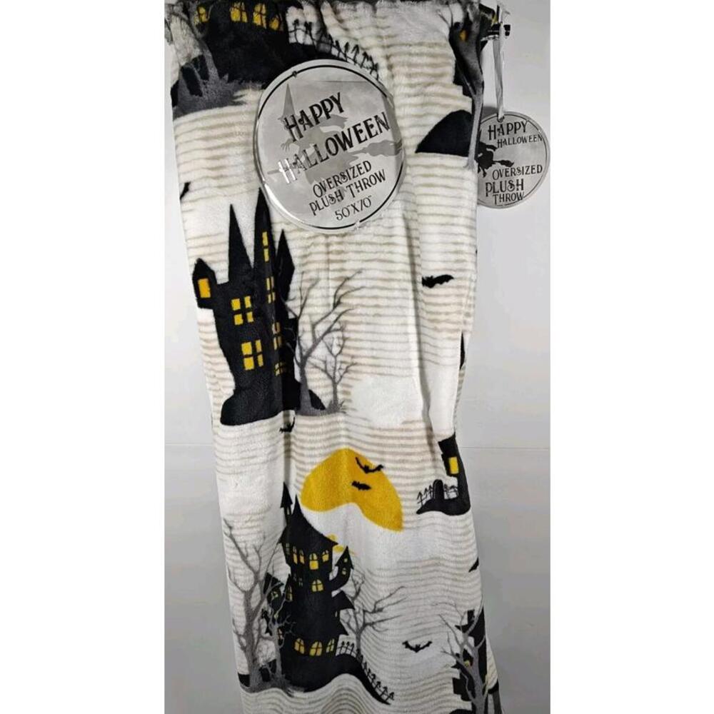 Happy Halloween Oversized 50 X 70 Plush Printed Throw Blanket Haunted House NEW